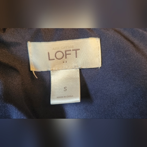 Loft Navy Blue Puffer Vest with Pockets Size Small - Picture 6 of 9